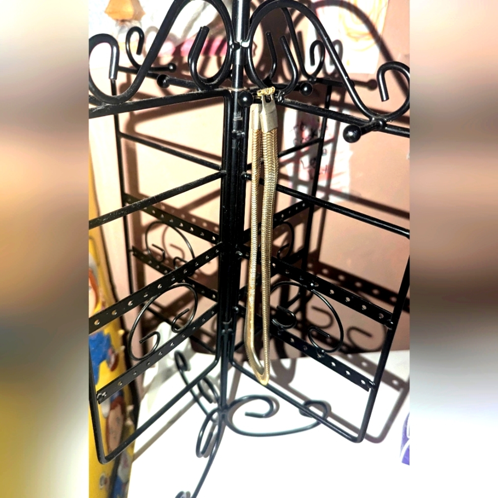 Black iron tack to hood jewelry, earrings chains bracelets etc turns